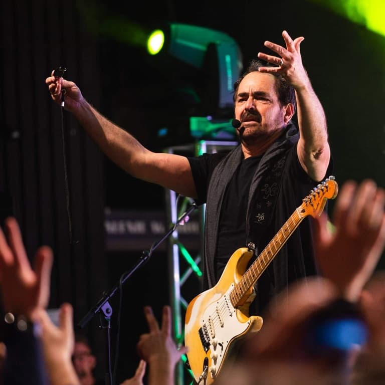 Neal Morse performing with the Neal Morse Band